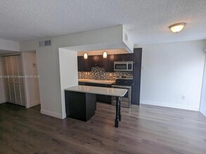 9331 SW 4th St in Miami, FL - Building Photo - Building Photo