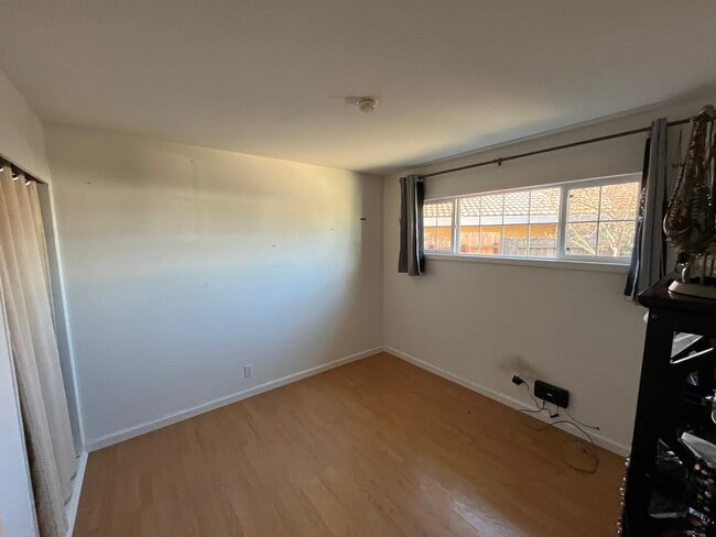 1723 Bowling Green Dr in Sacramento, CA - Foto de edificio - Building Photo