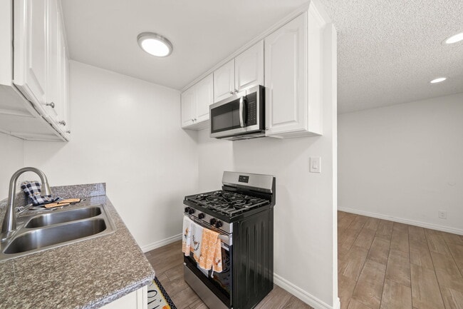 11100 Pangborn Ave. in Downey, CA - Building Photo - Building Photo