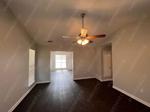 4023 Appaloosa Way-Unit -30 in Southaven, MS - Foto de edificio - Building Photo