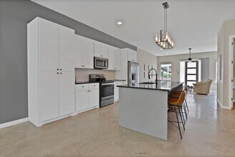 4633 Calmont Ave in Fort Worth, TX - Building Photo - Building Photo