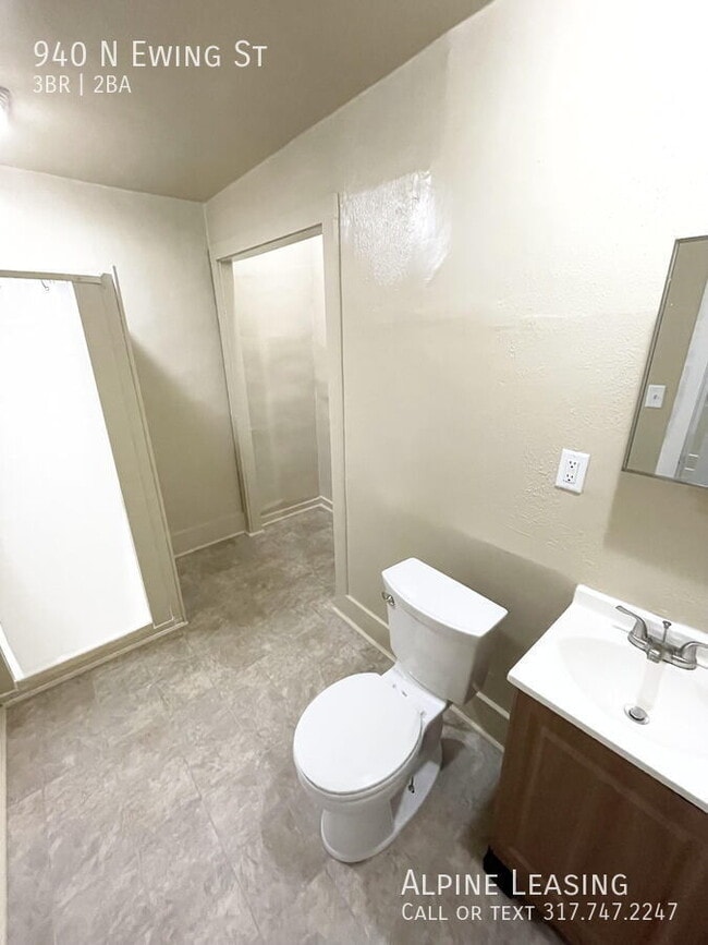 940 N Ewing St in Indianapolis, IN - Building Photo - Building Photo