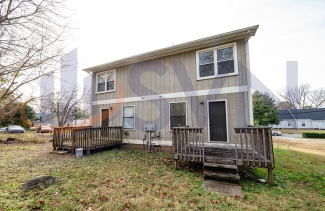 407 S Merritt Mill Rd in Chapel Hill, NC - Building Photo - Building Photo