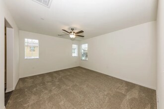 2452 Gunner Ridge Way in Rialto, CA - Building Photo - Building Photo