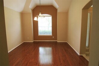 18611 Dural Dr in Houston, TX - Building Photo - Building Photo