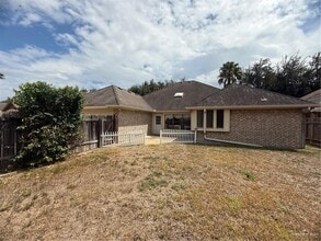 5 N "E" St in McAllen, TX - Building Photo - Building Photo