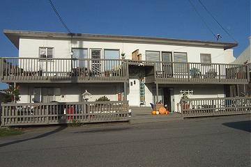 15-21 Ocean Front Ln in Cayucos, CA - Building Photo