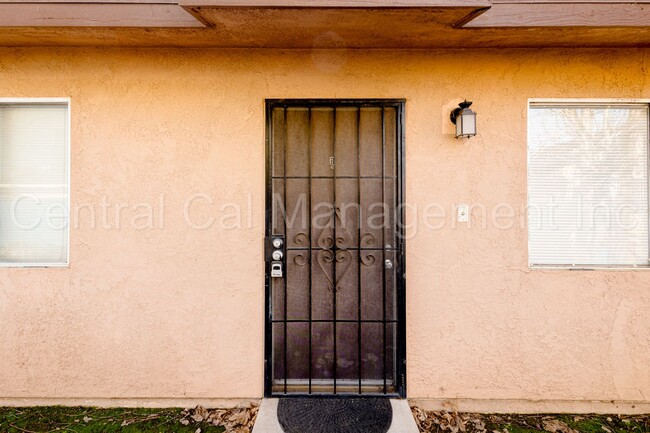 601 Brown St in Bakersfield, CA - Building Photo - Building Photo