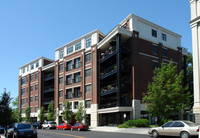 83-87 Railroad Pl in Saratoga Springs, NY - Foto de edificio - Building Photo