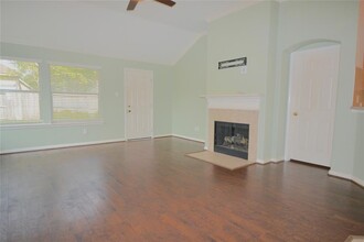 5911 Mettler Ln in Richmond, TX - Building Photo - Building Photo