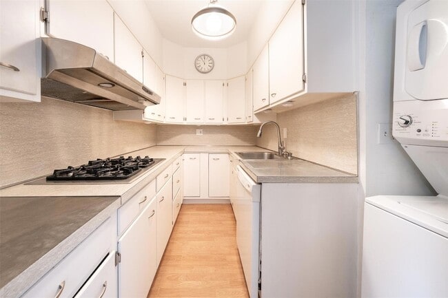 property at 115 Wolfs Ln