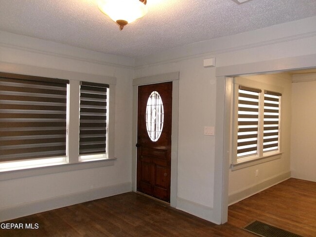 3733 Bliss Ave in El Paso, TX - Foto de edificio - Building Photo