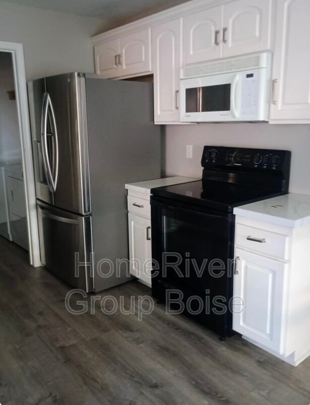 42 S Sugar Loop Ln in Nampa, ID - Building Photo - Building Photo