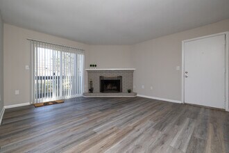 Ridge View Apartments in Asheville, NC - Building Photo - Interior Photo