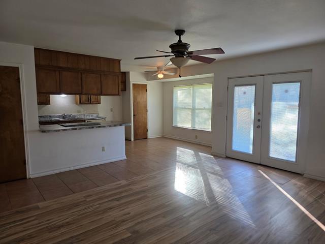 136 Richard Ln in Azle, TX - Foto de edificio - Building Photo