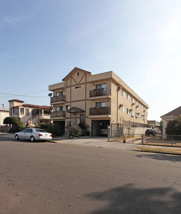 5416 La Mirada Ave in Los Angeles, CA - Building Photo