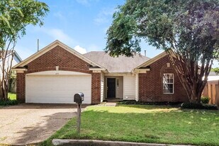 6931 Gallop Dr in Cordova, TN - Building Photo