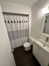 110 Hastings Ct in Cedar Hill, TX - Foto de edificio - Building Photo