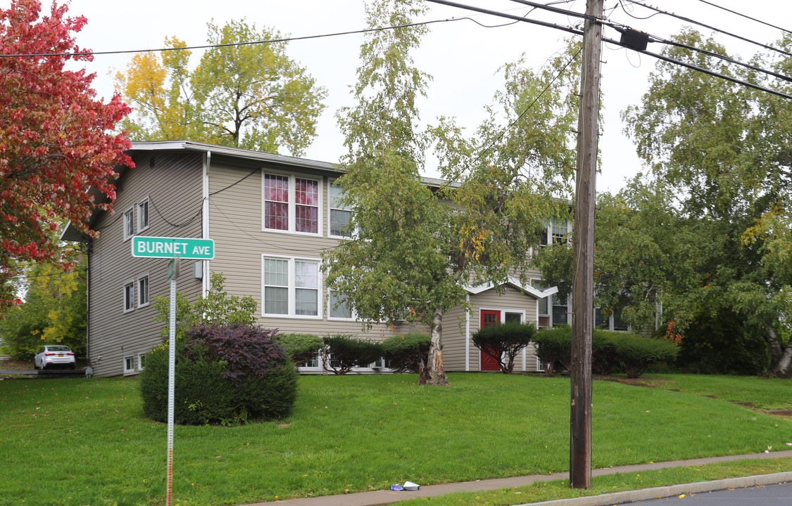 3401 Burnet Ave in Syracuse, NY - Building Photo