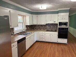 202 Prince Rd in Greenville, NC - Building Photo - Building Photo