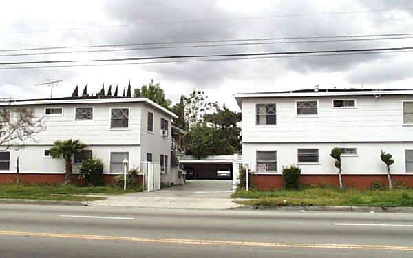 14753-14759 Vanowen St in Van Nuys, CA - Building Photo - Building Photo