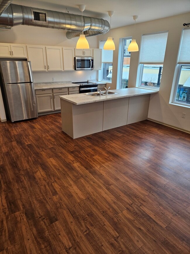 Tama Too Apartments in Burlington, IA - Foto de edificio - Building Photo