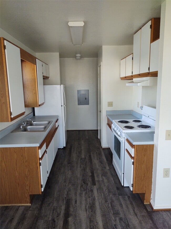 property at 716 Gardner Dr