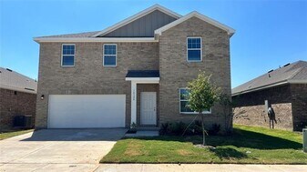 10320 Holy Cross Ln in Crowley, TX - Building Photo
