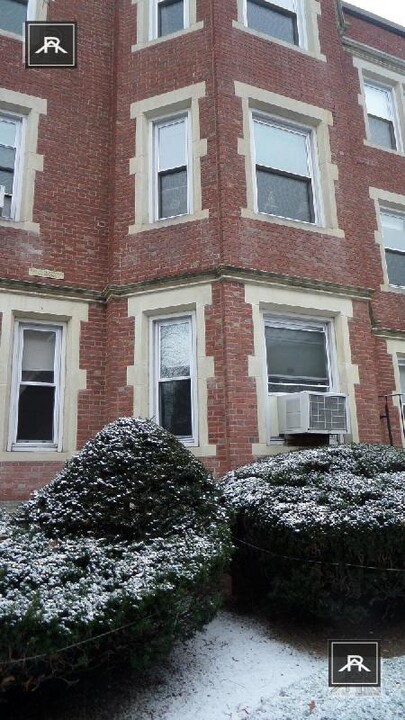 314 Tappan St in Brookline, MA - Building Photo