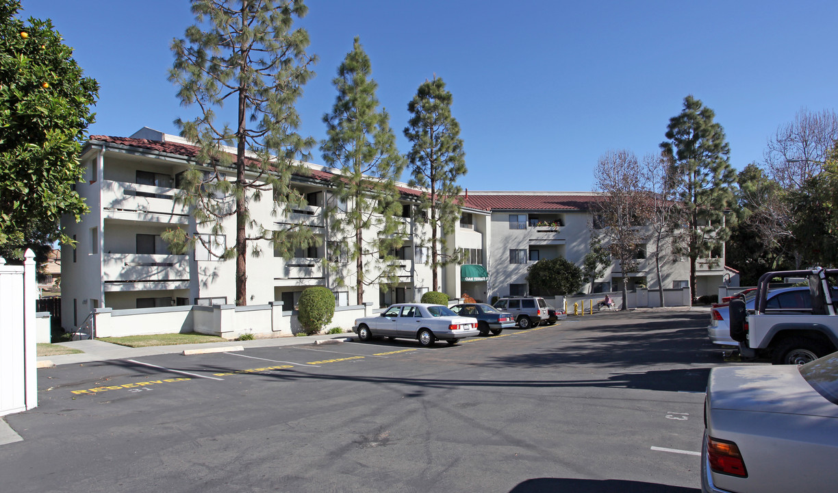 Oak Terrace Apartments in Chula Vista, CA - Building Photo