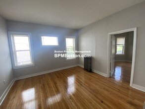 137 Callender St, Unit 1 in Boston, MA - Building Photo - Building Photo