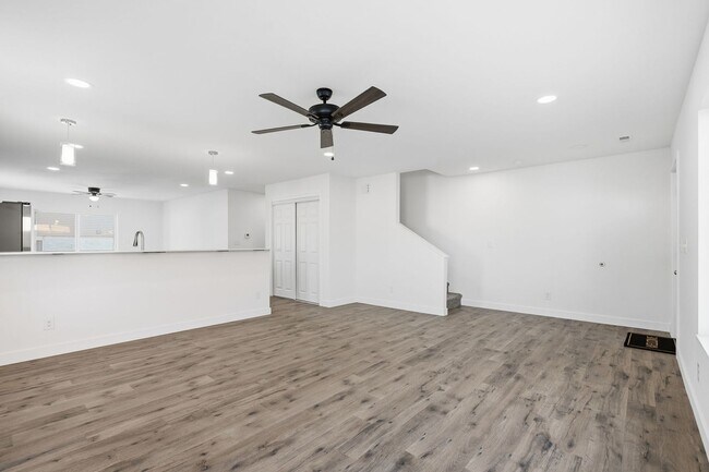 225 Clymer Rd in Hiawatha, IA - Building Photo - Building Photo