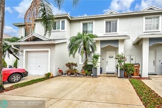 1432 SW 47th Ave in Deerfield Beach, FL - Building Photo - Building Photo