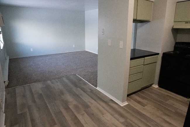 2800 Crystal St in Anderson, IN - Foto de edificio - Building Photo