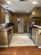 305 Cambridge Dr in Lafayette, LA - Foto de edificio - Building Photo