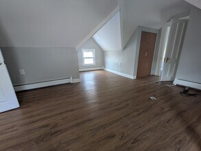200 Ogden St, Unit 2nd Floor in Bridgeport, CT - Building Photo - Building Photo