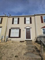 4 Bykes Ct in Baltimore, MD - Building Photo