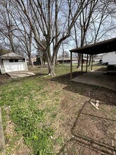 413 W Elm St in Republic, MO - Foto de edificio - Building Photo