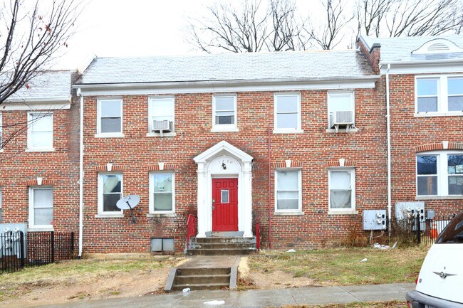 1270 Simms Pl NE in Washington, DC - Building Photo - Building Photo