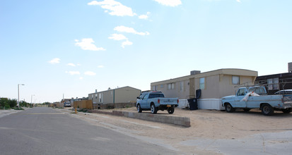 9101 Volcano Rd NW in Albuquerque, NM - Building Photo - Building Photo