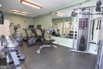 102 Wellington Park Dr in Princeton, NJ - Building Photo - Building Photo