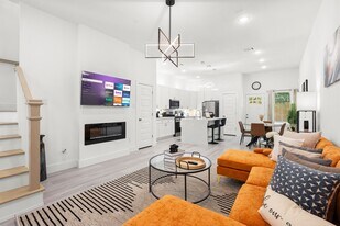 8126 Panay Dr in Houston, TX - Building Photo