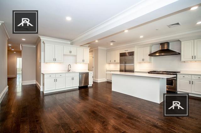 9 Alton Pl in Brookline, MA - Building Photo