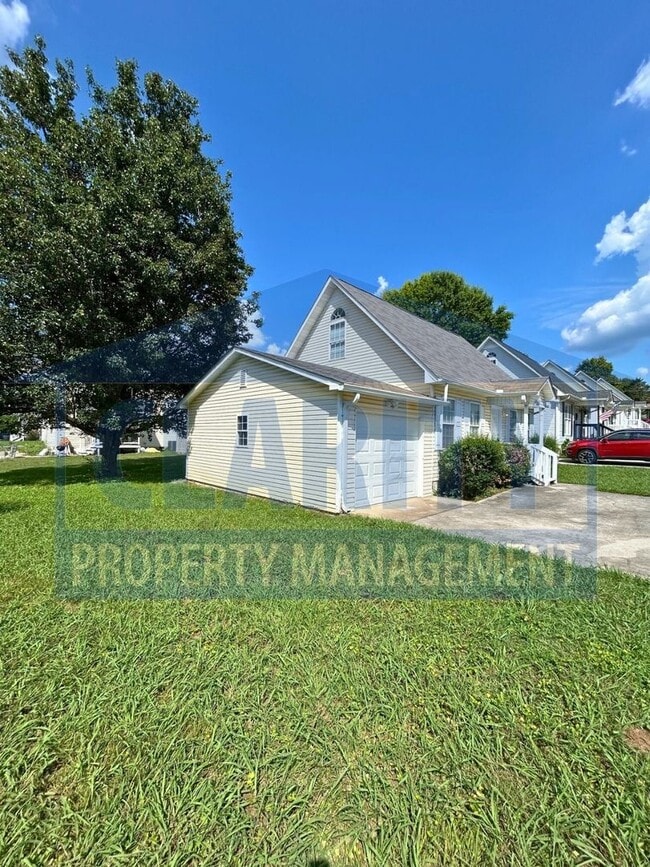 3201 20th St NE in Cleveland, TN - Building Photo - Building Photo