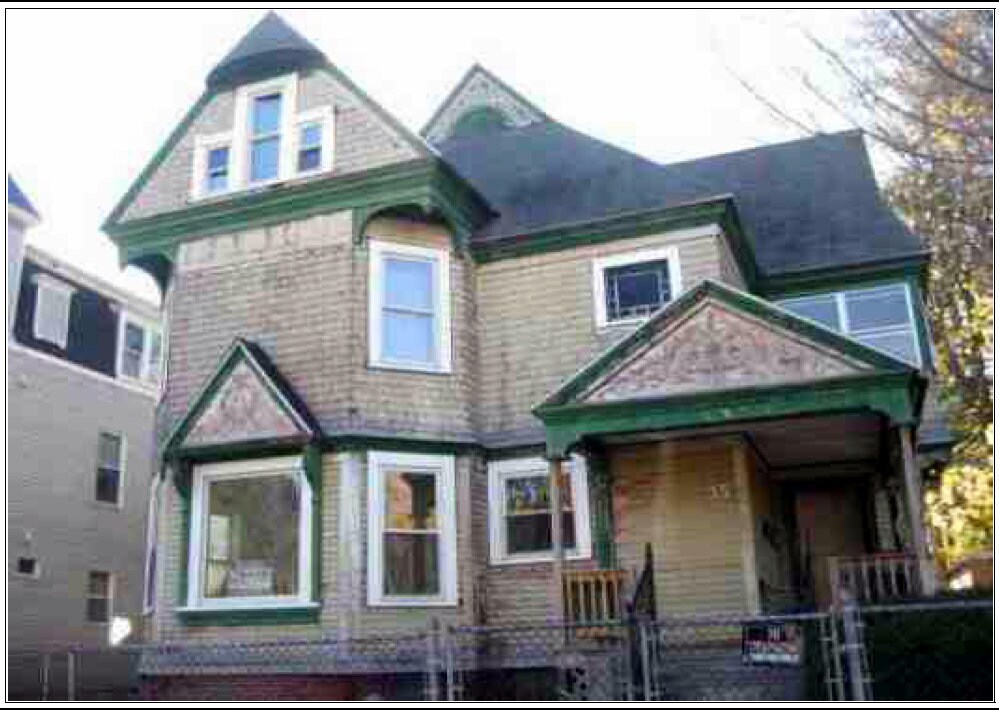 35 May St in Worcester, MA - Building Photo
