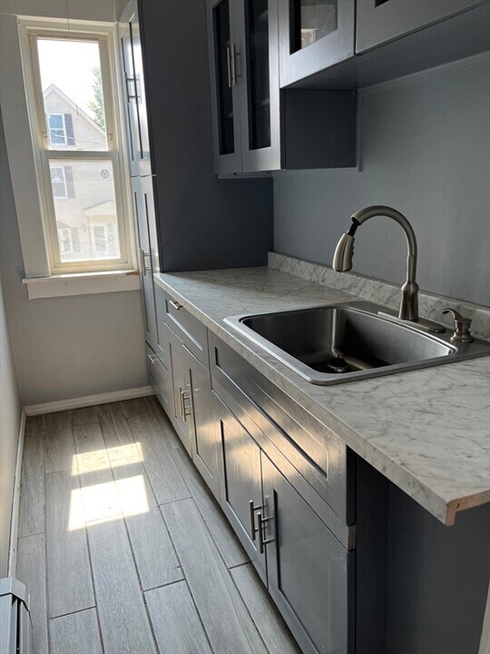 15 Gershom Ave in Lowell, MA - Building Photo