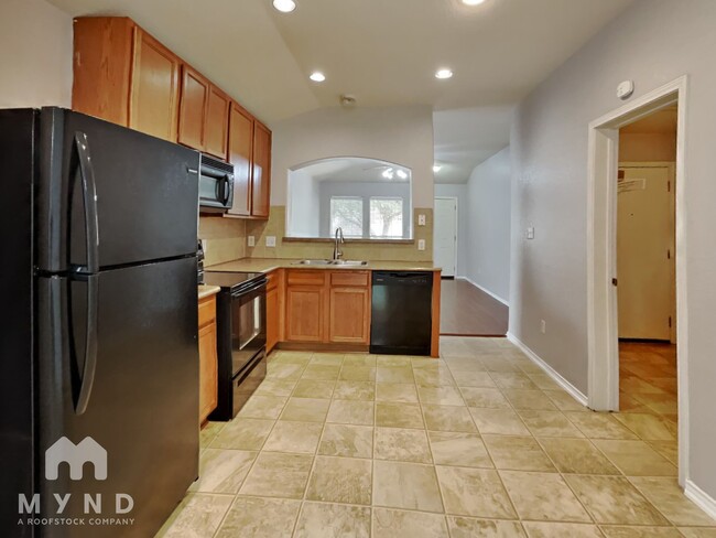 3603 Aranda Fields in Converse, TX - Building Photo - Building Photo