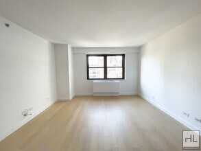 East 39th Street in New York, NY - Building Photo - Building Photo