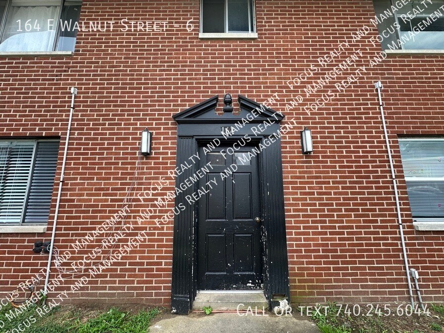 164 E Walnut St in Lancaster, OH - Building Photo