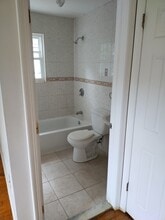23939 148th Ave, Unit 2 in Rosedale, NY - Building Photo - Building Photo